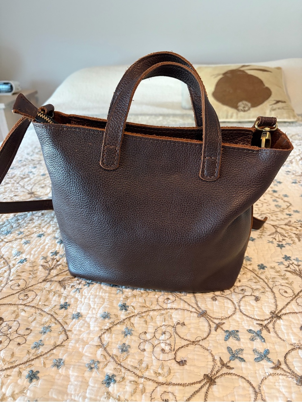 Portland Leather Goods Mini Leather Crossbody Bag Ziptop Color Coldbrew - Picture 2 of 12